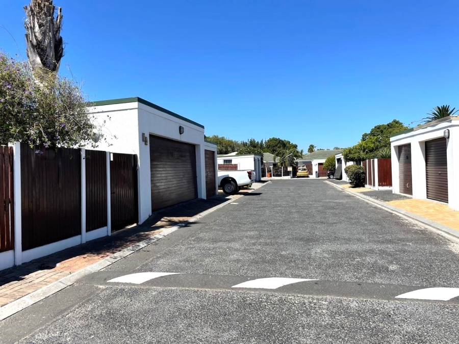 2 Bedroom Property for Sale in Table View Western Cape